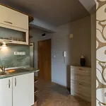 아파트 Nadia's Breeze - Spacious 1br Near The 바르나