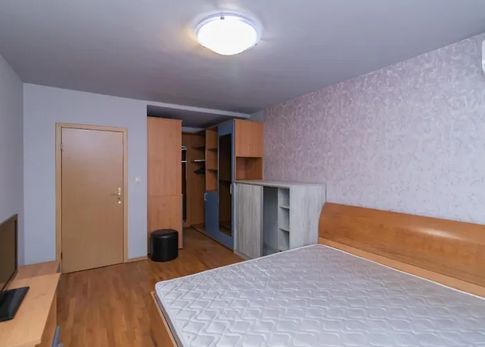 Nadia's Breeze - Spacious 1br Near The Apartament *